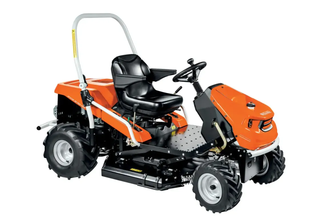 Traktorek OLEO MAC Apache 92 PRO 4WD Kosiarka samojezdna Kawasaki FS651V 726 cm³ 92 cm Karczownik Karczownica do nieużytków
