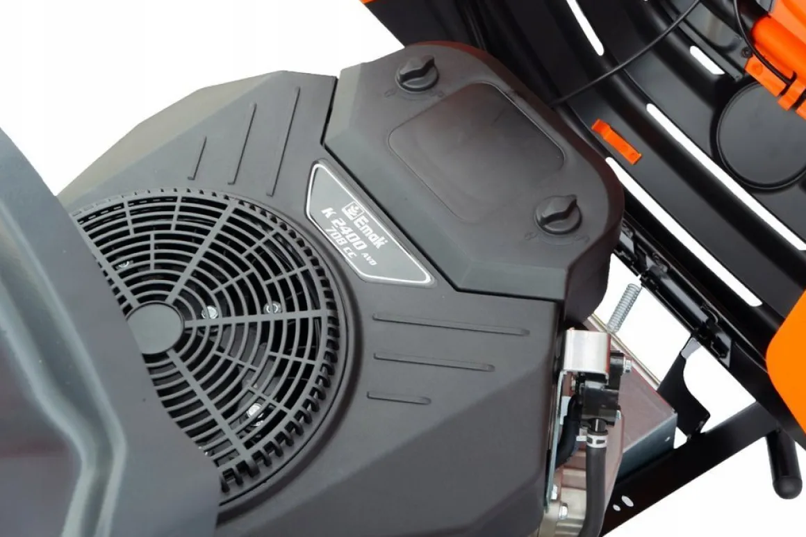 TRAKTOREK OLEO MAC OM 124/24 KH TRAKTOREK OGRODOWY KOSIARKA SAMOJEZDNA SPALINOWA DO TRAWY HYDROSTATIC 122cm PREMIUM 68129003 - OFICJALNY DYSTRYBUTOR - AUTORYZOWANY DEALER OLEO-MAC