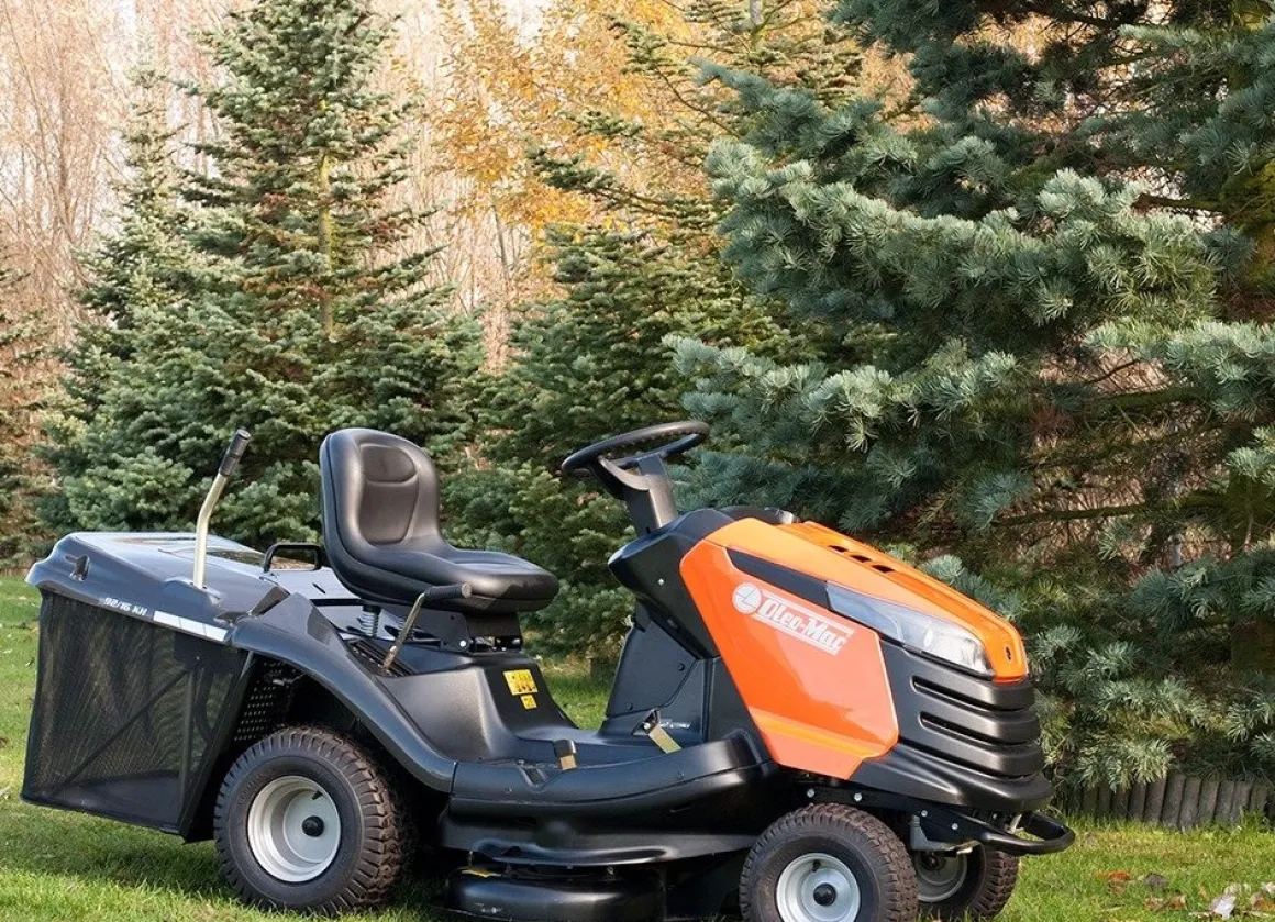 TRAKTOREK OLEO MAC OM 92/24KH TRAKTOREK OGRODOWY KOSIARKA SAMOJEZDNA SPALINOWA DO TRAWY OM92 HYDROSTATIC PREMIUM 68129090 - OFICJALNY DYSTRYBUTOR - AUTORYZOWANY DEALER OLEO-MAC