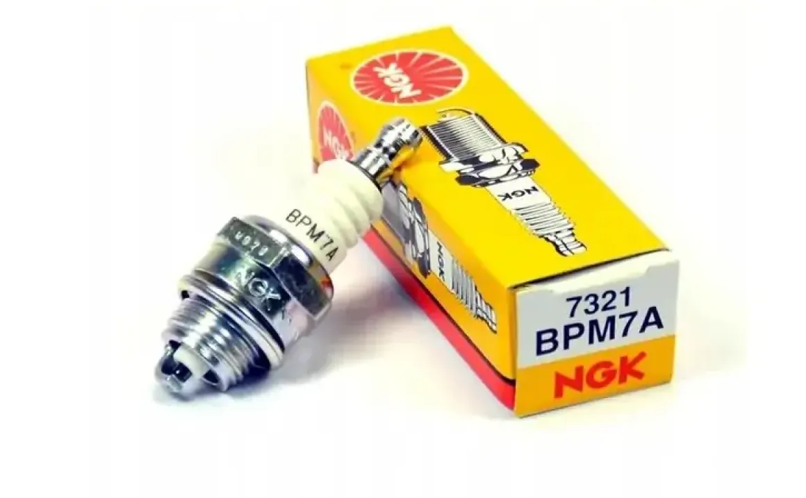 ŚWIECA ZAPŁONOWA NGK BPM7A R101109