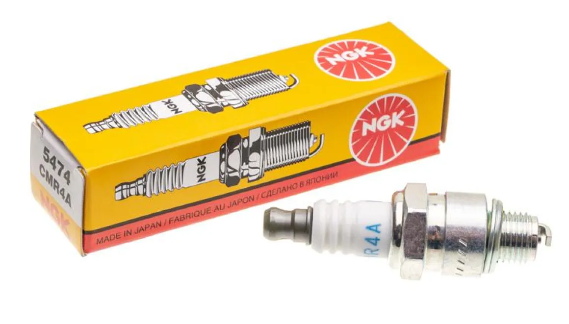 Świeca zapłonowa NGK CMR4A Makita 5474