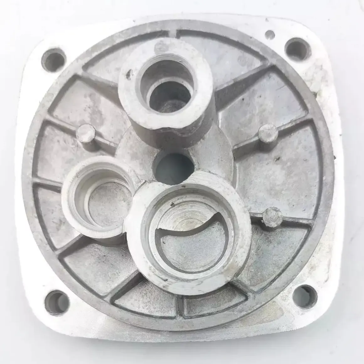 XA140010X.21 Obudowa środkowa korpus osłona element montażowy 10x10x10 mm